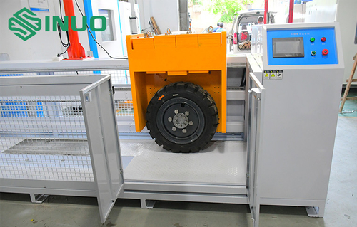 Laatste bedrijfsblogs Controle door de klant: EV-laadinterface, testmachine